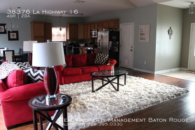 Building Photo - Home in Watson!