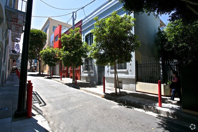 Foto del edificio - 125 Trenton St