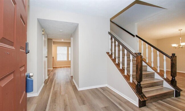Building Photo - 35 Hickory Oak Dr