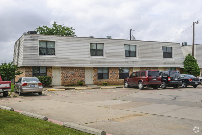 Foto del edificio - Garden Grove Townhomes