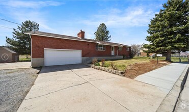 Building Photo - 689 W 1200 N