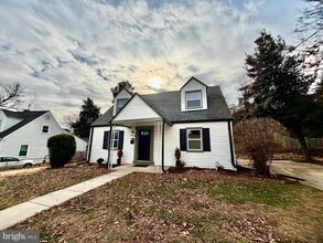 Building Photo - 2415 Fairhaven Ave