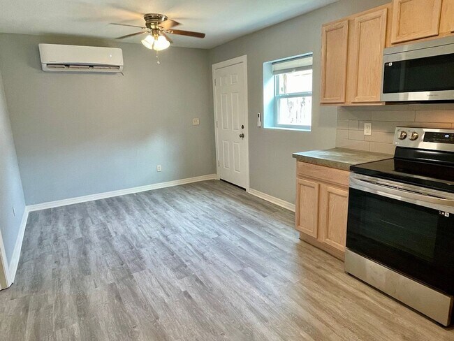 Foto del edificio - Available Now! 2Bed/1Bath