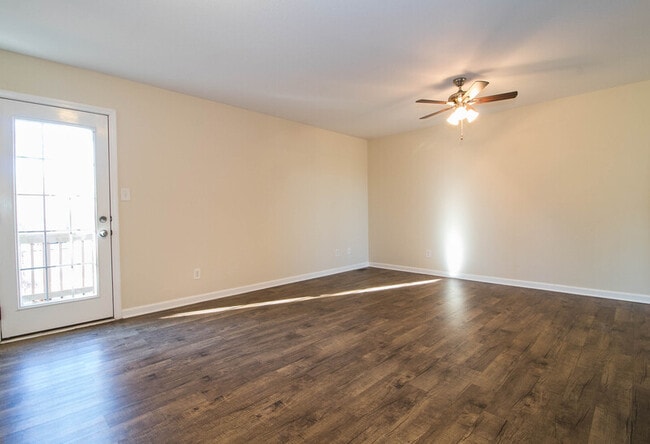 Foto del edificio - 992-C S Ash Ridge Dr