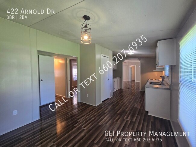 Foto del edificio - 422 Arnold Dr