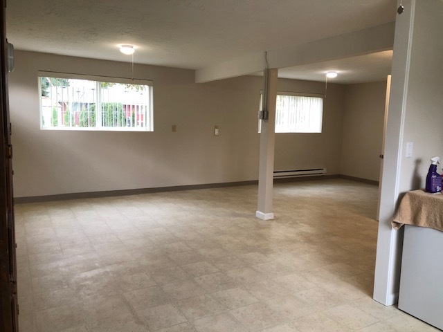 Building Photo - 6112 NE Bonner Dr
