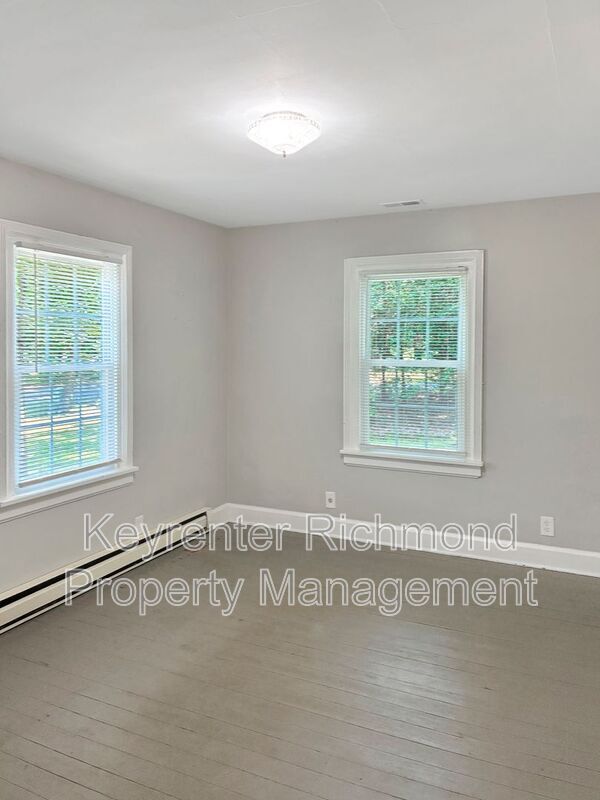 Foto del edificio - 10483 Georgetown Rd