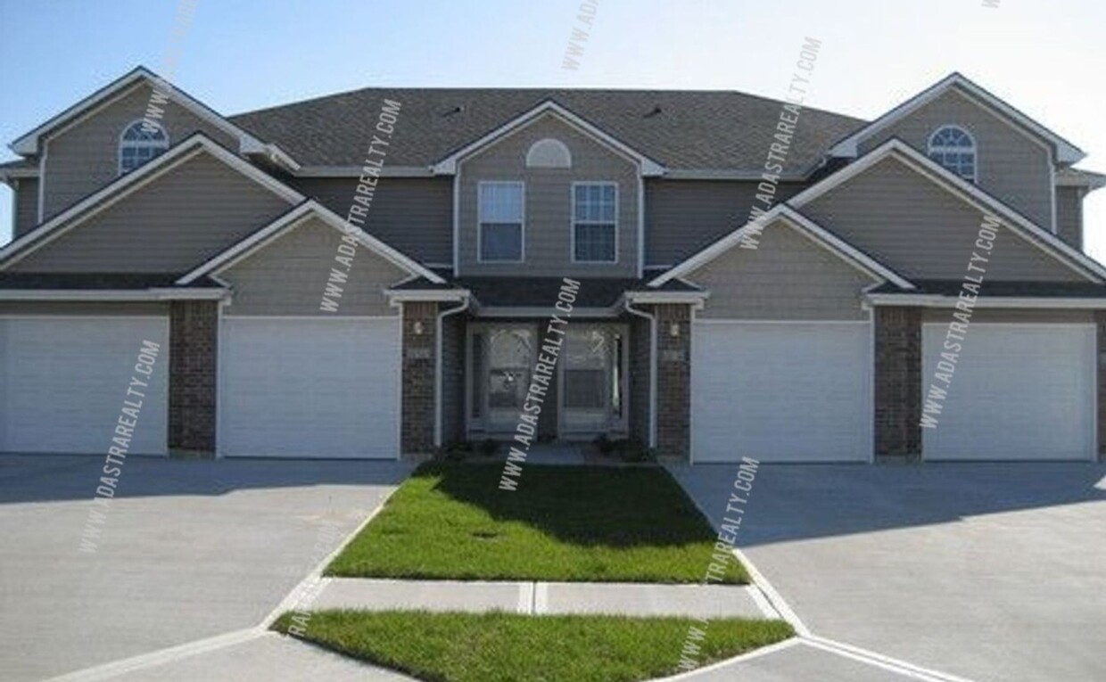 Foto principal - Spacious 3 Bed/2.5 Bath Platte City Duplex...