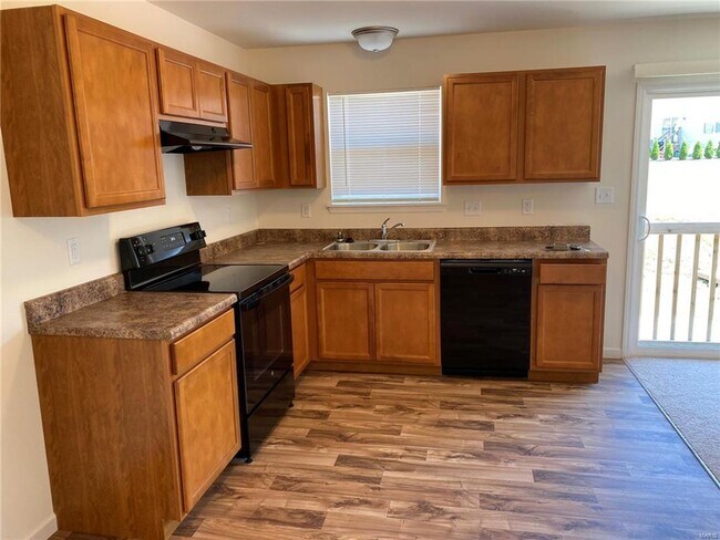 Foto del edificio - 612 Summer Breeze Ln