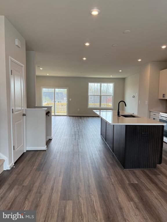 Foto del edificio - 7715 Harlow Cir