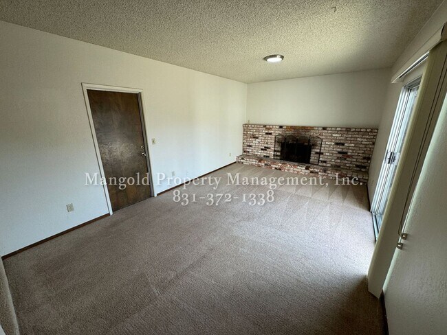 Foto del edificio - Beautiful four-bedroom home located in Mar...