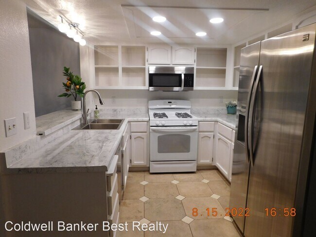 Foto del edificio - 3 br, 2.5 bath House - 169 E Upjohn Ave