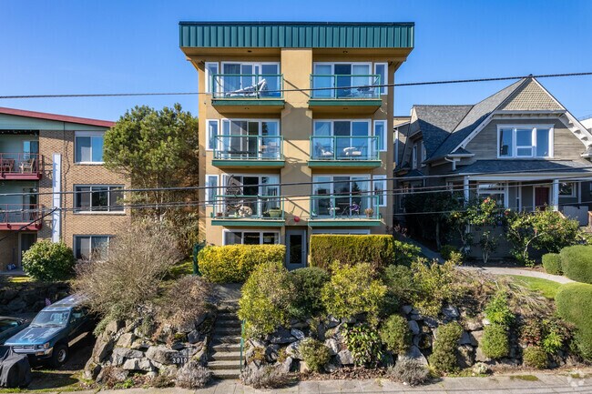 Exterior - 3919 Whitman Ave N