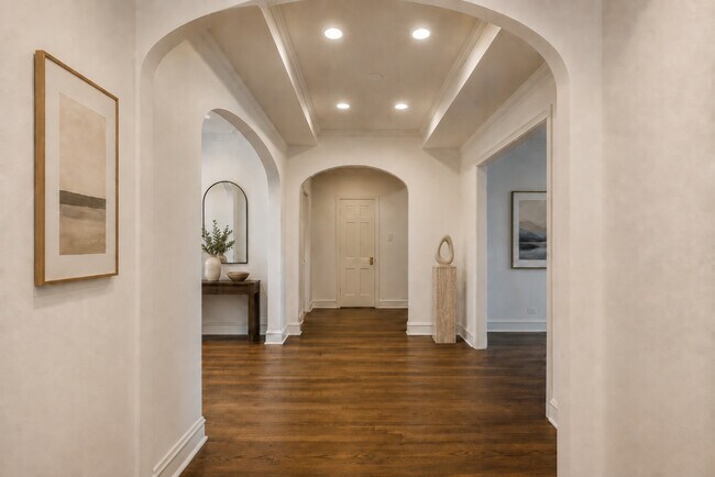 Foto del edificio - 4300 N Marine Dr