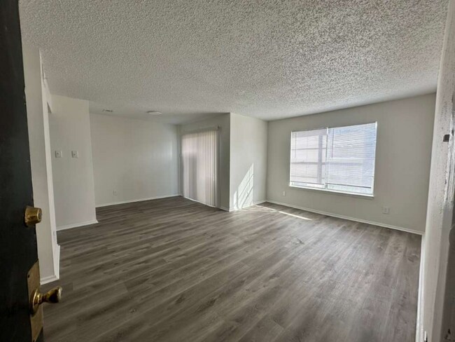 Building Photo - 948 Whittington Ave