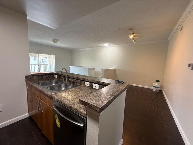 Foto del edificio - 5820 W Sample Rd