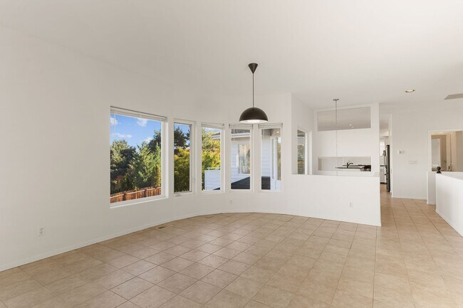 Foto del edificio - 301 Canyon Pl