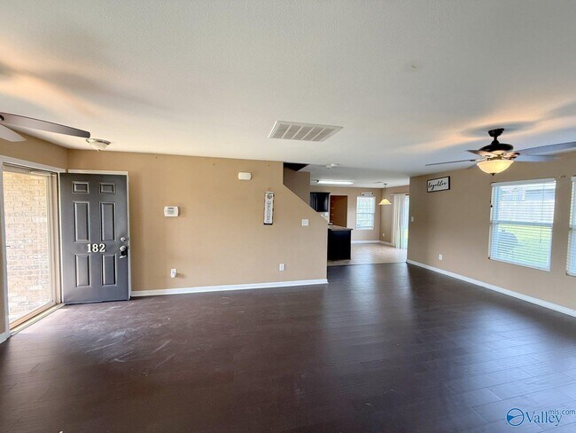 Building Photo - 182 Forestbrook Dr