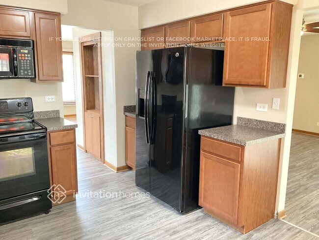 Foto del edificio - 15515 Long Ave