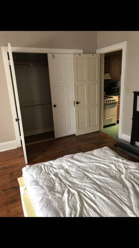 Foto principal - 71 Ten Broeck St
