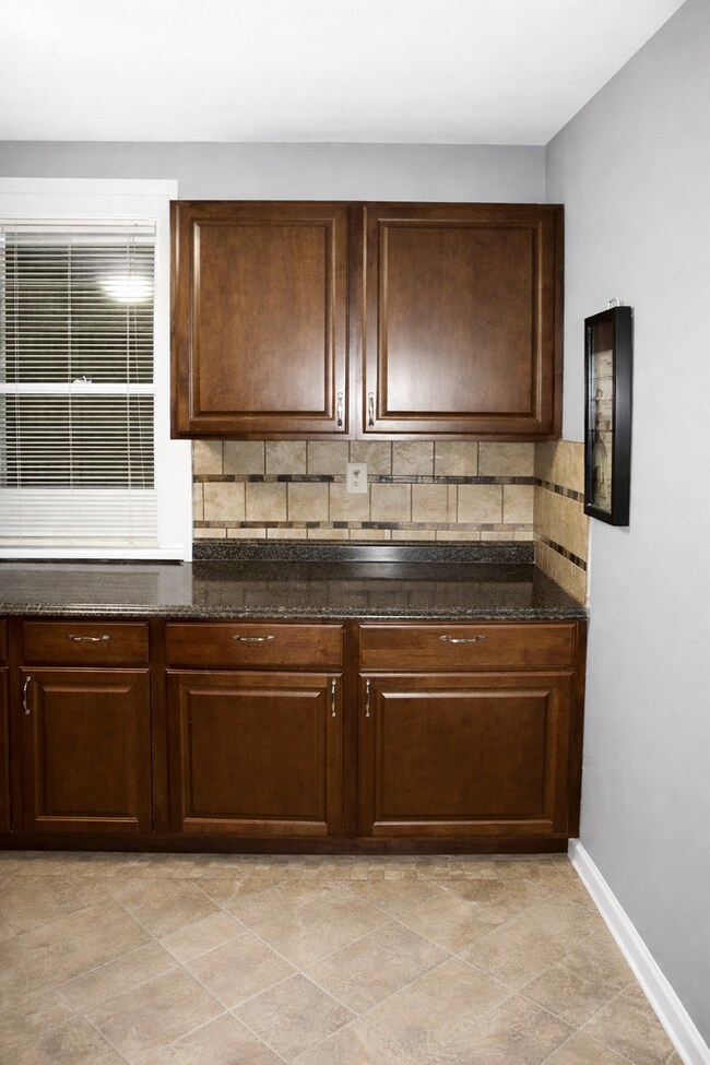 Foto del edificio - 2616-2618 Taylor St NE