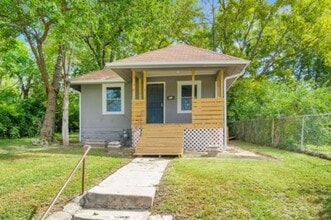 Building Photo - 4407 Wayne Ave