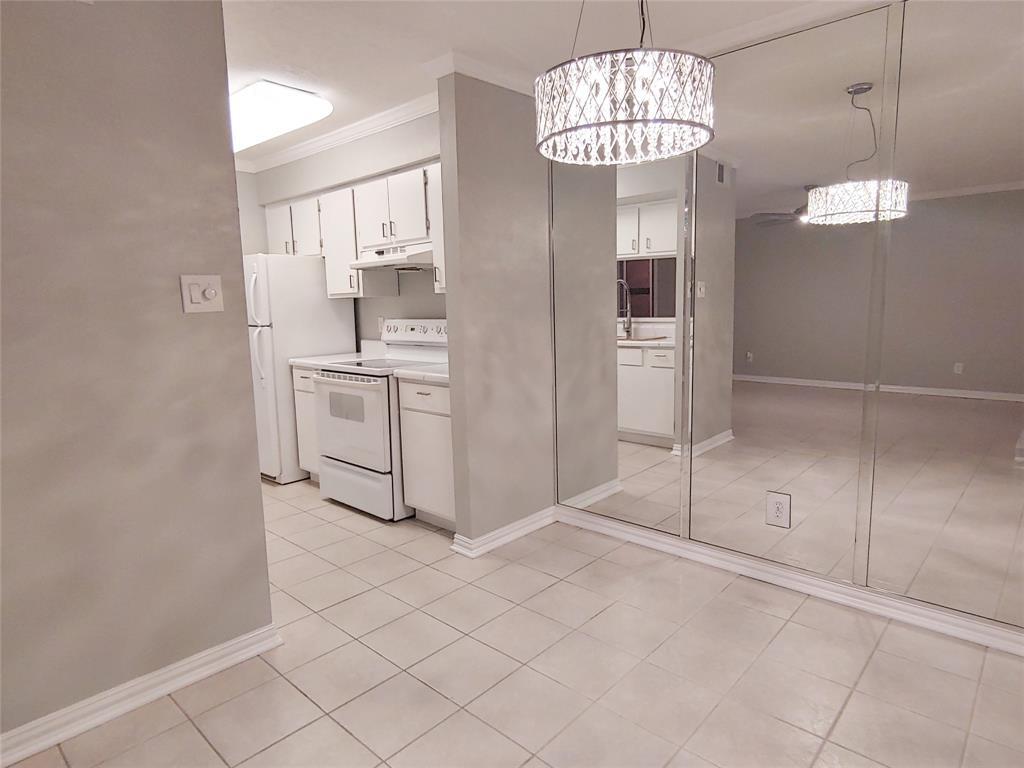 7600 Emmett F Lowry Expy Unit 906, Texas City, TX 77591 Condo for