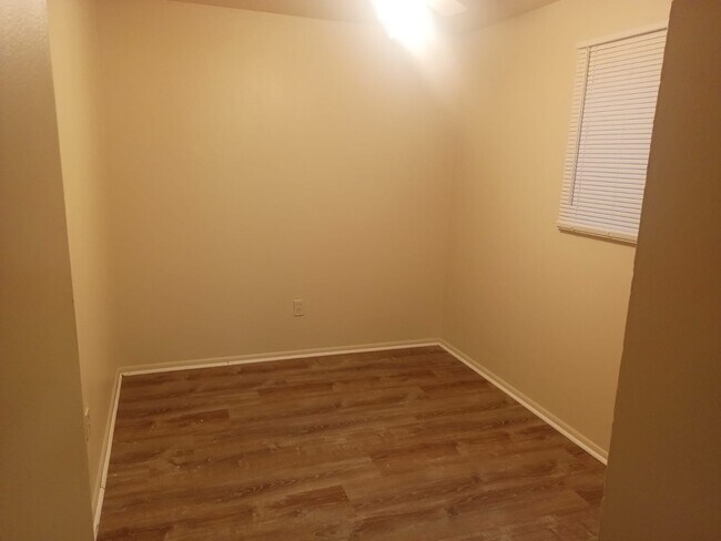 Foto del edificio - 2373 Williams Creek Rd