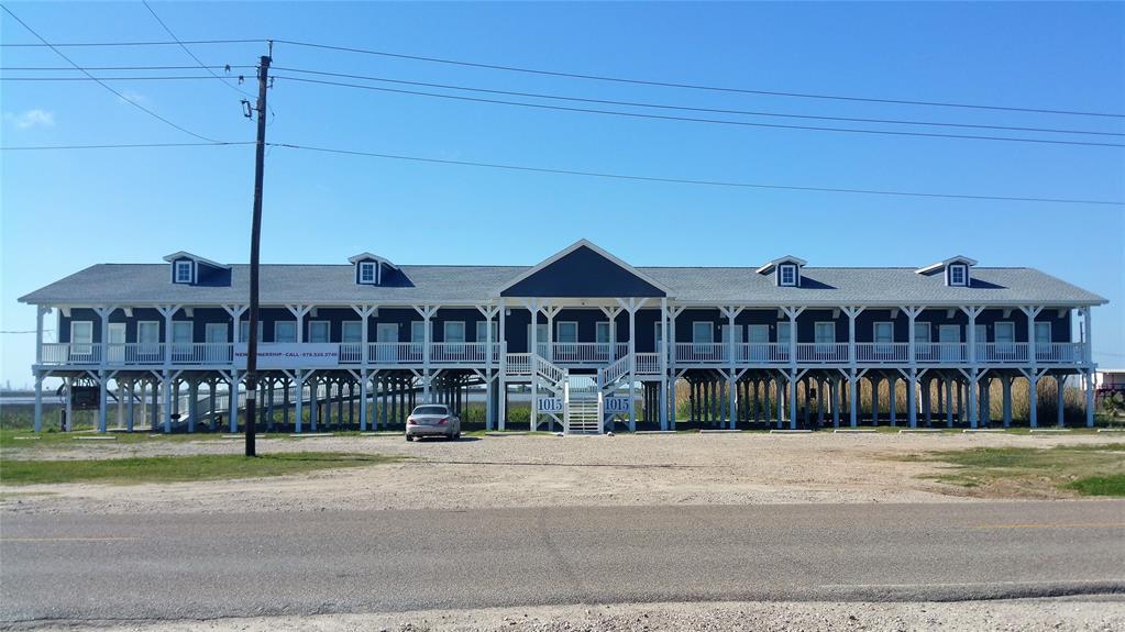 1015 Bluewater Hwy Unit 006, Surfside Beach, TX 77541 Room for Rent