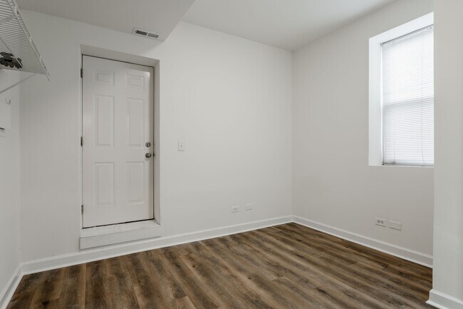 Foto del edificio - 2112 N Campbell Ave