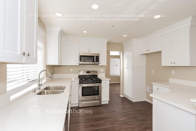 Building Photo - 15395 Villaba Rd