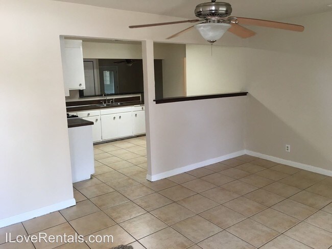 Building Photo - 3 br, 2 bath House - 309 N Merrill Avenue