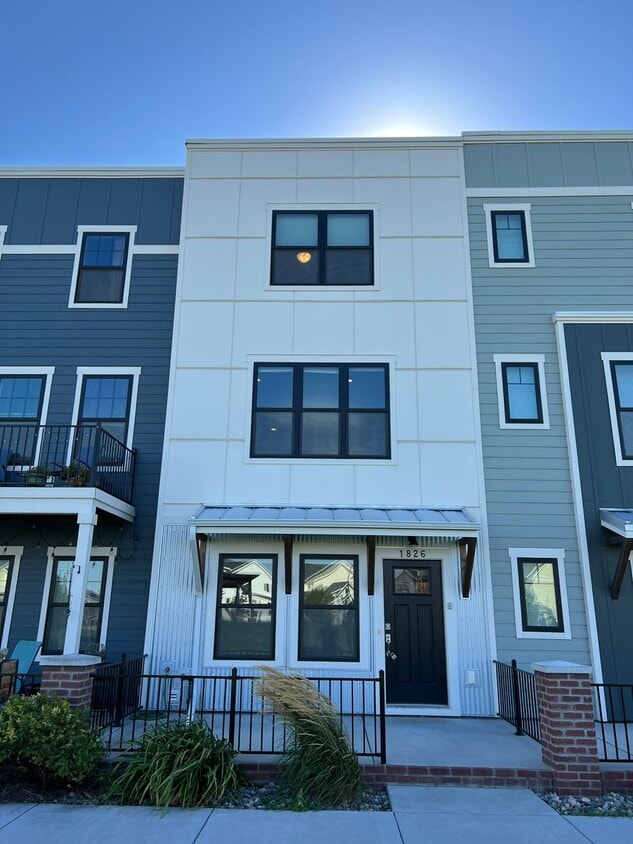 Foto principal - Condo in Josephine Crossings for rent!