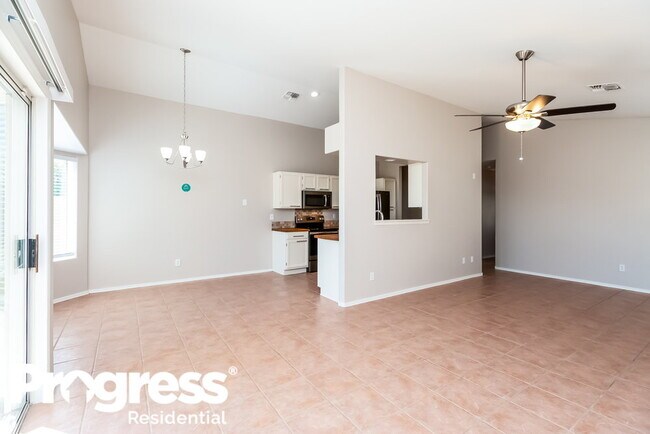 Building Photo - 11 N Soho Pl