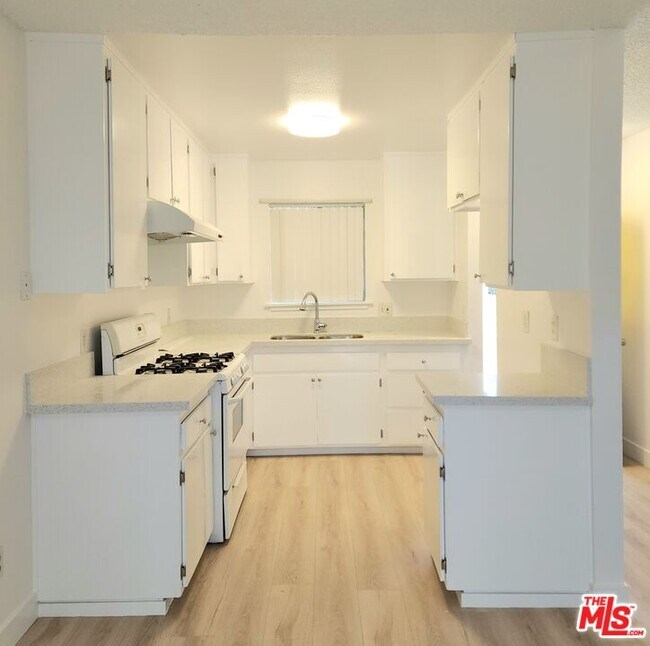 Foto del edificio - 1451 Michigan Ave