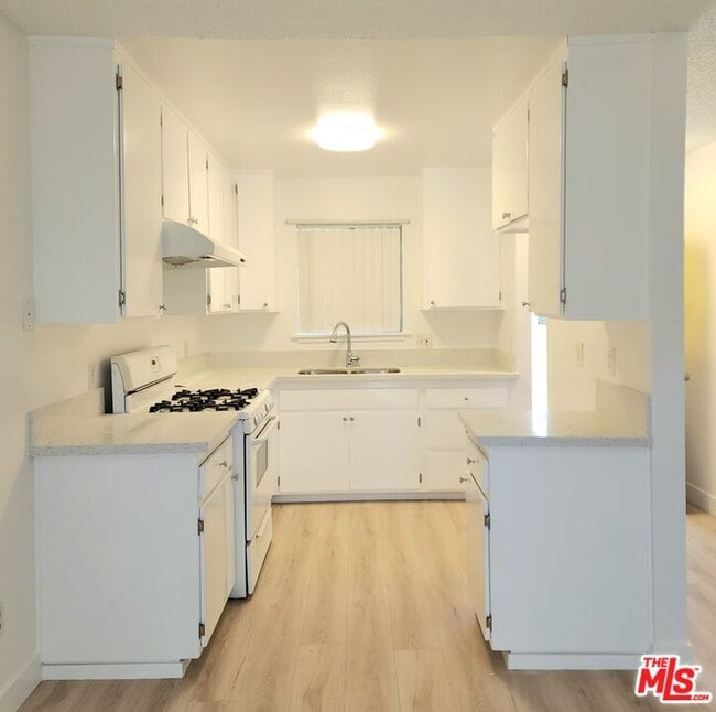 Foto del edificio - 1451 Michigan Ave