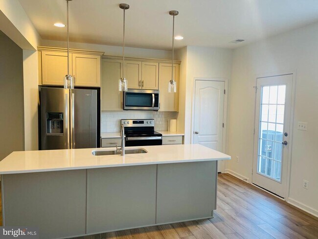 Foto del edificio - 505 Hillsdale Pl