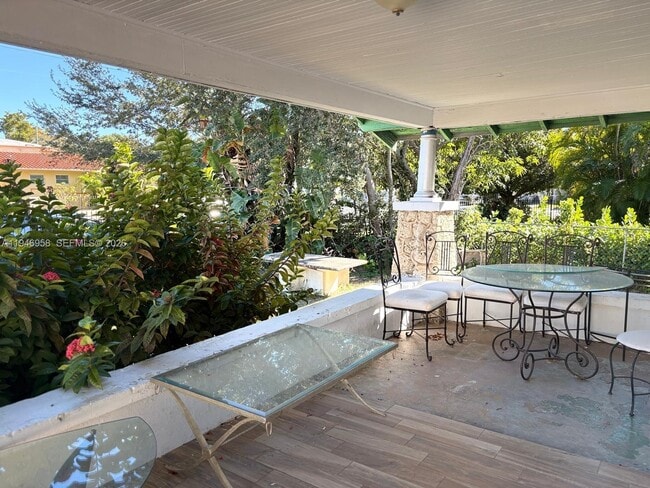 Foto del edificio - 1244 SW 13th Ct