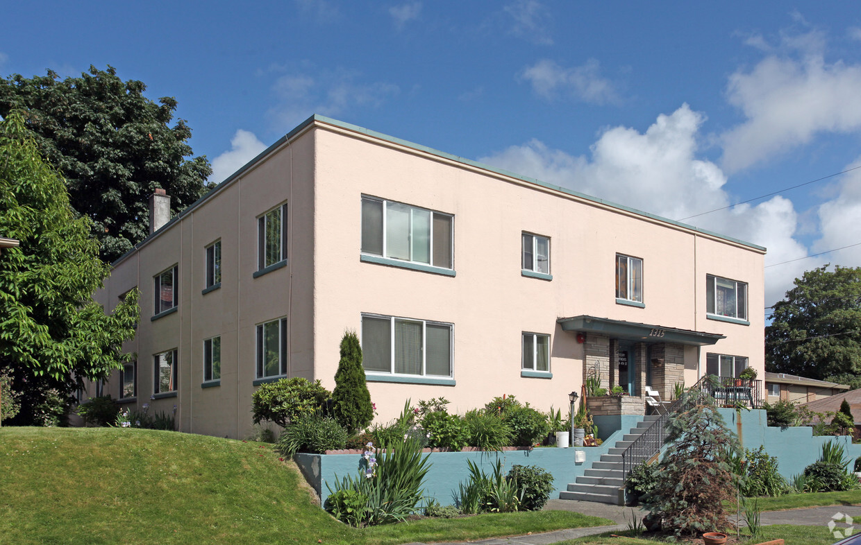 Primary Photo - Mercury Apartments
