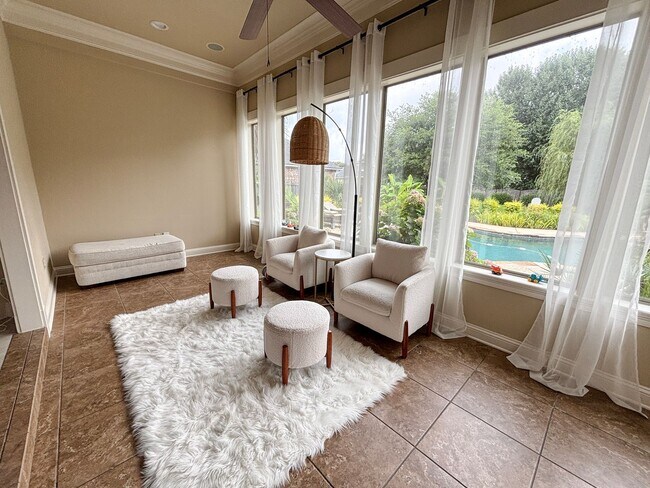 Building Photo - OASIS IN THE HAVEN WITH INGROUND POOL/SPA