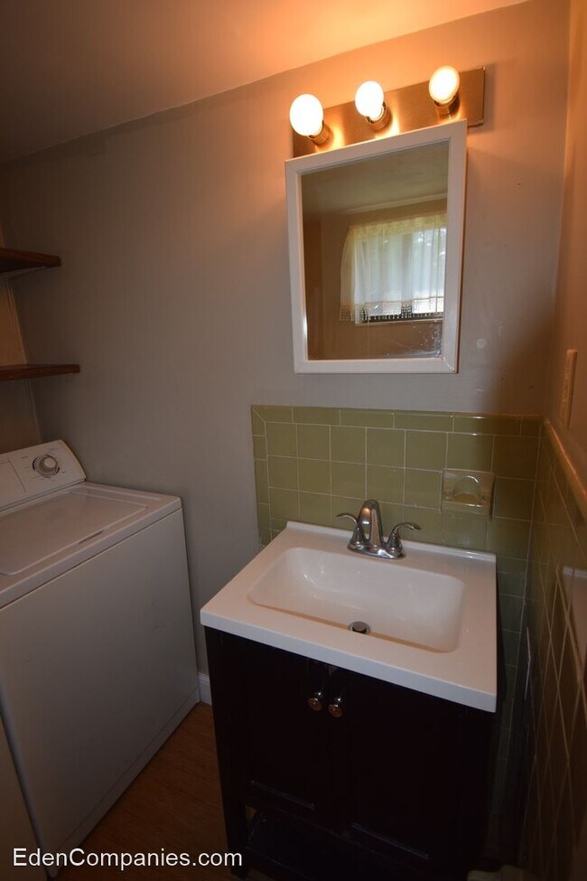 Building Photo - 2 br, 1 bath House - 727 Golfview Drive