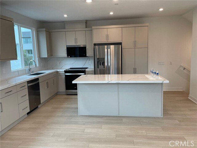 Foto del edificio - 691 S Lyon St