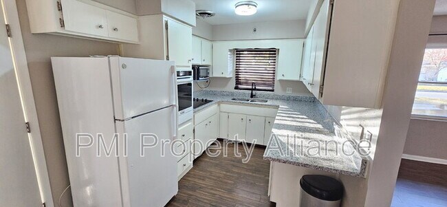 Foto del edificio - 5935 Antilla Dr