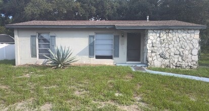 Building Photo - 7429 Pinehurst Dr