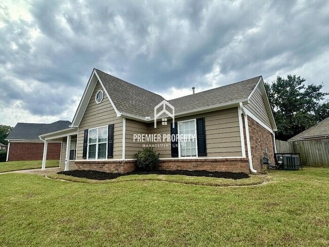 Building Photo - 5590 Angelace Dr S