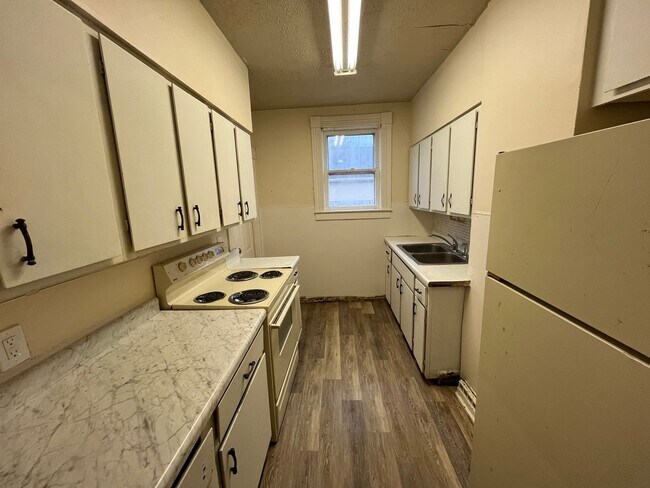 Foto del edificio - 3 Bedroom single family home with garage! ...