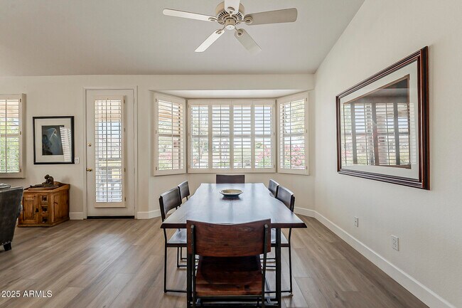 Foto del edificio - 18048 W Fairway Dr