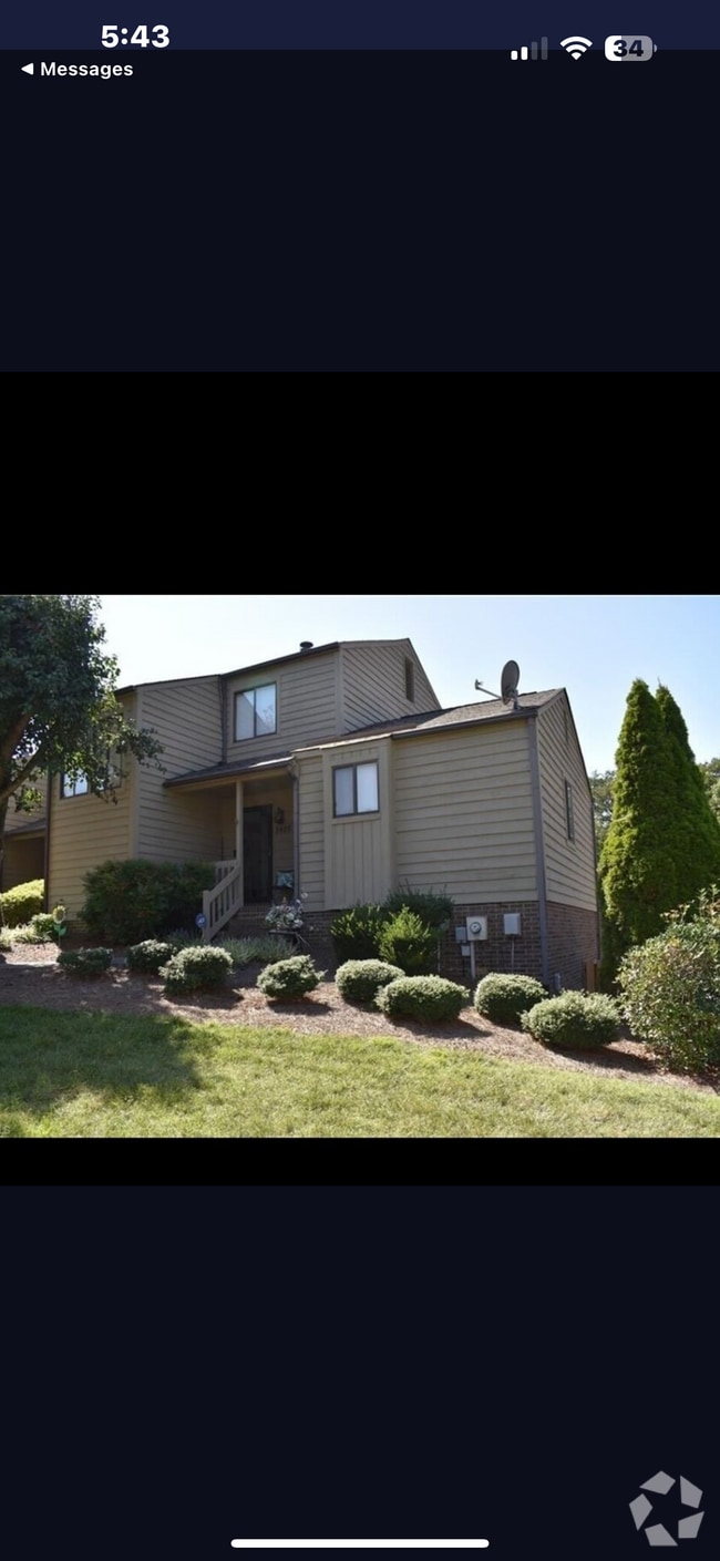 Building Photo - 2425 Cypress Ct