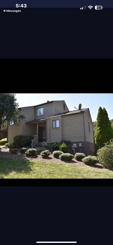 Foto principal - 2425 Cypress Ct