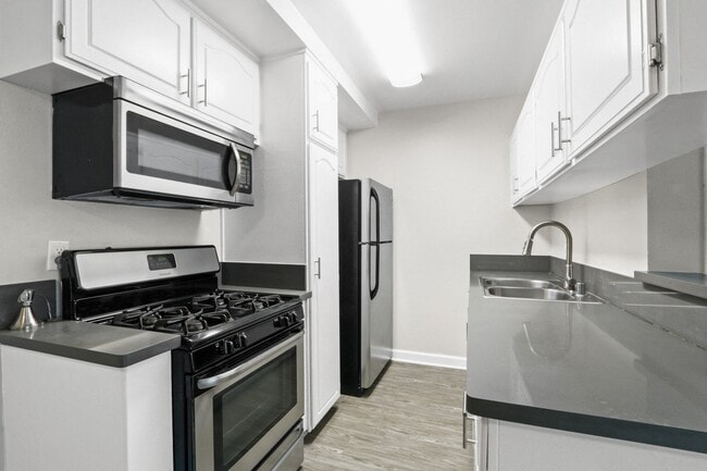 Interior Photo - Magnolia